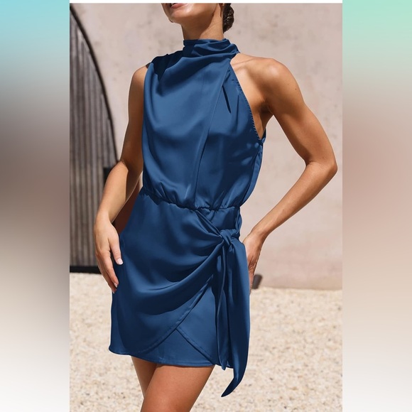 Satin Short formal dress - Picture 5 of 6